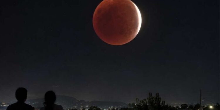 Eclipse Lunar