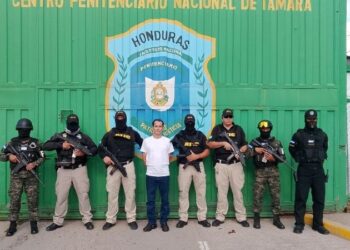 ¡25 años después! Honduras entrega al FBI a acusado de matar y abusar de una niña en EE.UU.