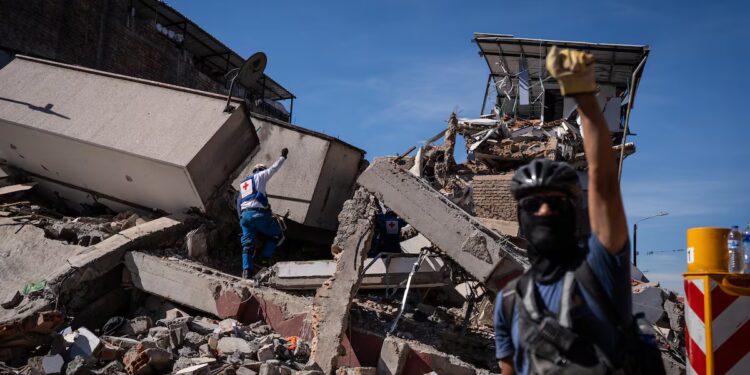 Aumenta a 294 el número de muertos y a 320 el de desaparecidos por el terremoto en Colombia