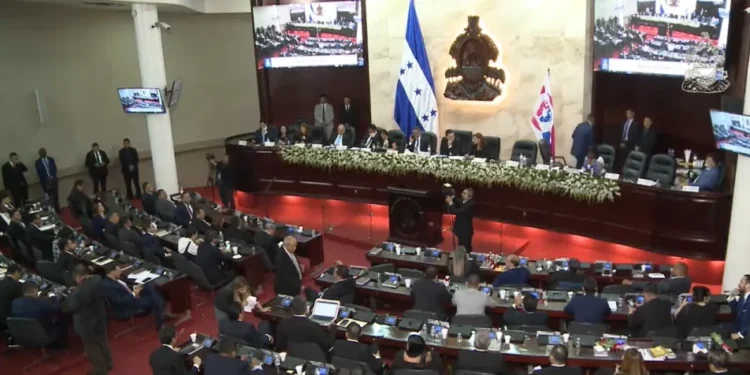 Congreso Nacional presentará la próxima semana iniciativa para reformar el sistema electoral y blindar al CNE