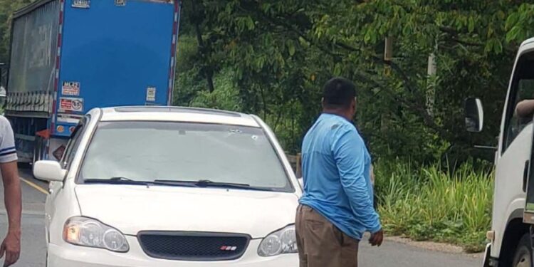 ¡Imparable violencia! Acribillan a taxista en Esparta, Atlántida