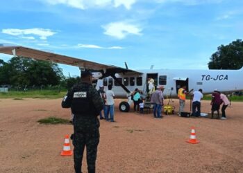Refuerzan vigilancia militar en el aeropuerto de Puerto Lempira