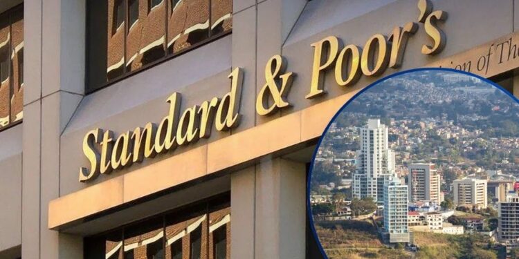 S&P vuelve a poner a Honduras bajo el microscopio: ¿mejorará o empeorará su calificación?