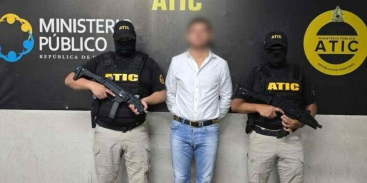 Auto de formal procesamiento y prisión preventiva contra hermano de exalcalde de El Triunfo por narcotráfico