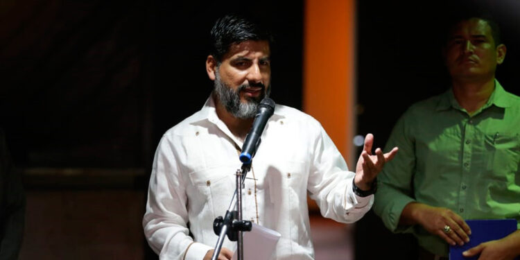Exfiscal Johel Zelaya pide fiscalizar a funcionarios y denuncia supuestas campañas mediáticas en su contra