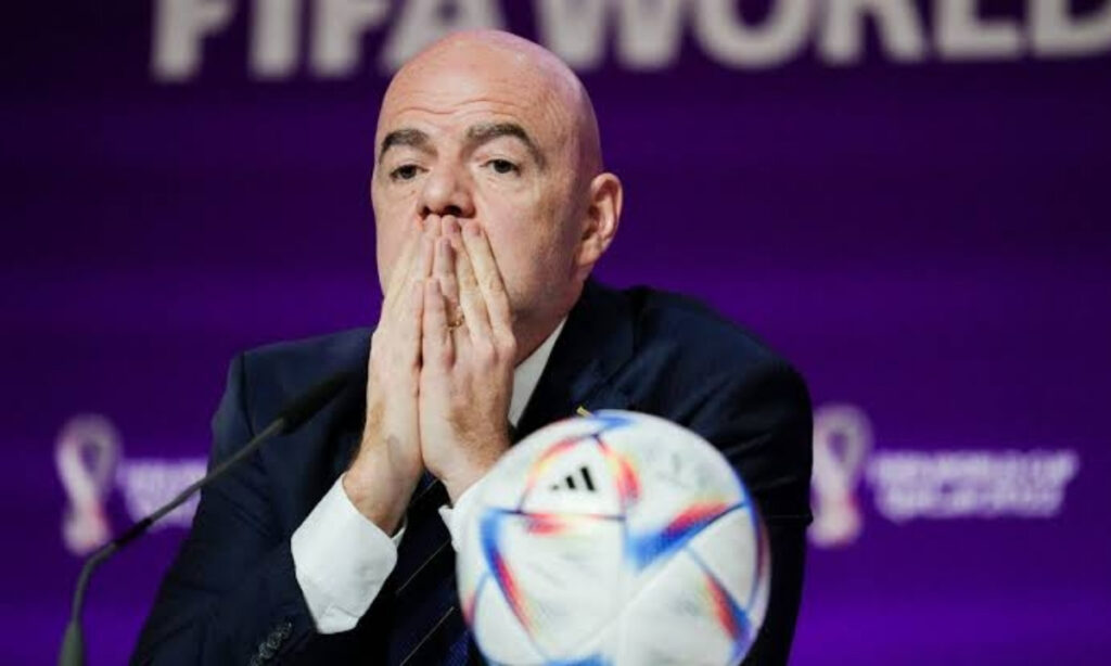Javier Tebas exige la dimisión de Gianni Infantino