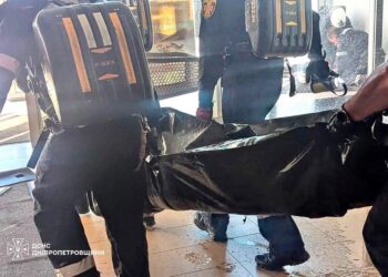 Rusia lanzó un nuevo ataque con drones contra un centro comercial en la ciudad natal de Zelensky: al menos 14 muertos