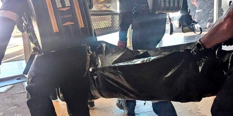 Rusia lanzó un nuevo ataque con drones contra un centro comercial en la ciudad natal de Zelensky: al menos 14 muertos