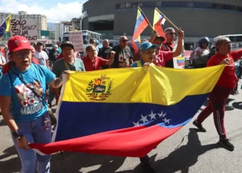 Chavistas rechazan el diálogo entre el oficialismo y la oposición en Venezuela y denuncian «injerencia» de EE.UU.