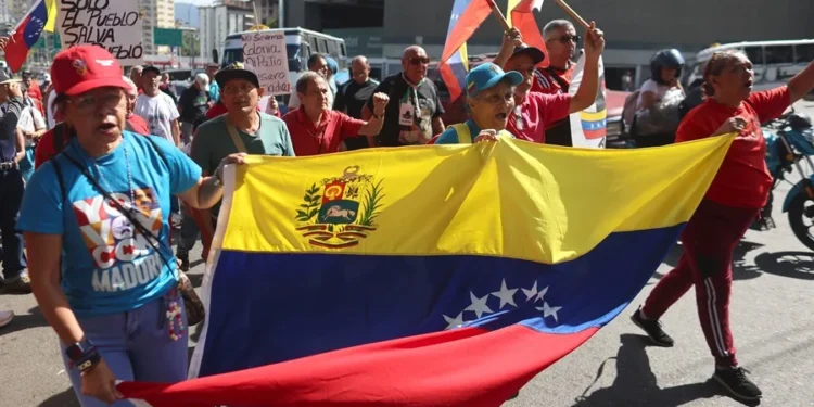 Chavistas rechazan el diálogo entre el oficialismo y la oposición en Venezuela y denuncian «injerencia» de EE.UU.
