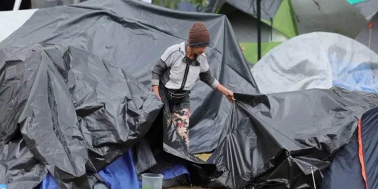 Fuertes lluvias en Pereira agravan la situación de los damnificados por el terremoto en Colombia