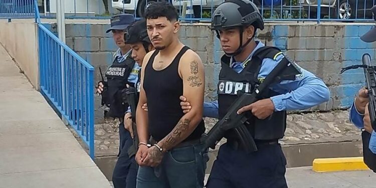 Por un supuesto asesinato, capturan a “El Fer” en Los Pinos; el asegura ser inocente