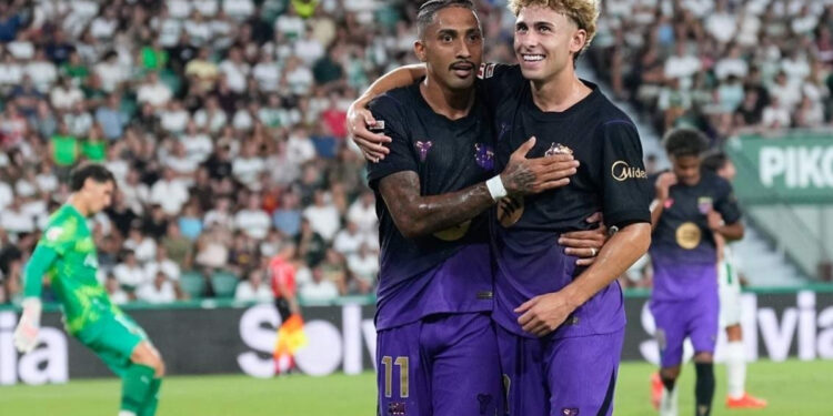 Raphinha y Fermín lideran la goleada del Barcelona al Elche