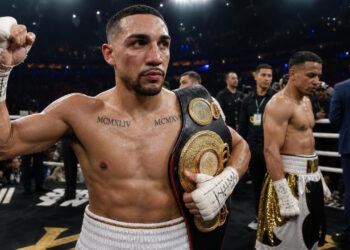 Teófimo López vence a Rolly Romero