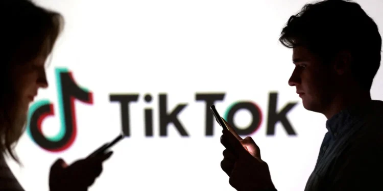 TikTok pagará 400 millones para resolver demanda por violar la privacidad de niños en EEUU