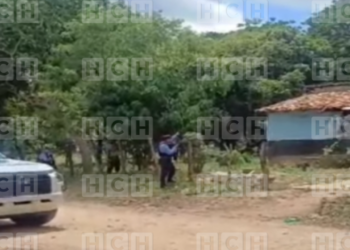 VIDEO: ¡Momentos de pánico! Así fue la lluvia de balazos entre policías y civiles en Olancho