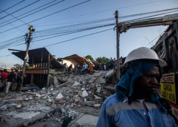 Asciende a 250 la cifra de muertos por el seísmo en Colombia, según las autoridades locales