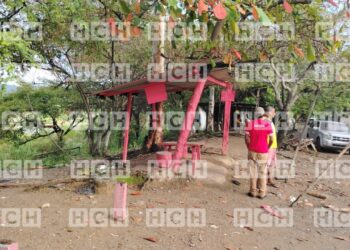 ¡La tormenta se convirtió en tragedia! Rayo mata a una persona y deja a otra gravemente herida mientras se refugiaban de la lluvia en La Ceiba