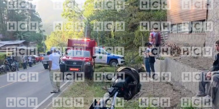 ¡Lamentable! Joven motociclista pierde la vida tras sufrir un aparatoso accidente vial en Valle de Ángeles