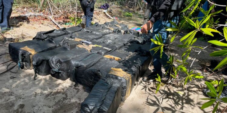 ¡Golpe al narcotráfico! Incautan segundo cargamento de supuesta cocaína en Marcovia, Choluteca