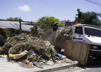 AMDC mantiene mega operativo de limpieza en el Anillo Periférico y supera las 194 mil toneladas de residuos dispuestos en 2026
