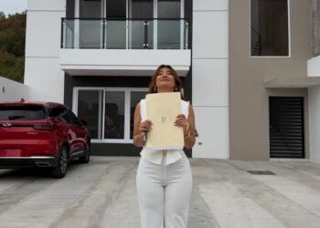 ¡De los sueños a las llaves! Milagro Flores celebra la compra de su segunda casa
