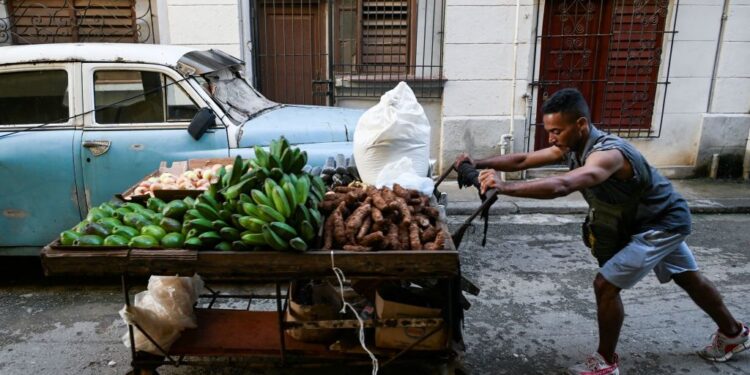 Estados Unidos prorrogó un año más el embargo comercial a Cuba