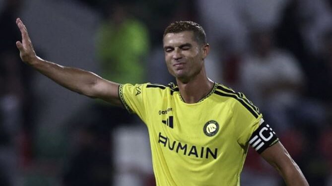 El ataque de furia de Cristiano Ronaldo con sus compañeros del Al Nassr: lo sacaron y su equipo remontó el partido