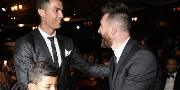 Cristiano Ronaldo le envió un mensaje a Lionel Messi tras la muerte de su padre