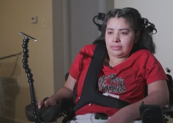 SOLIDARIDAD: Inmigrante hondureña con parálisis solicita apoyo para retornar al país tras la deportación de su esposo