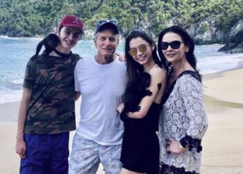 Congreso Nacional condecorará al actor de Holywood, Michael Douglas por promover el turismo en Roatán