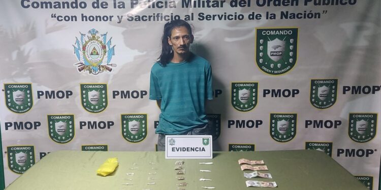 Cae presunto distribuidor de drogas en el Barrio Abajo de Tegucigalpa; decomisan crack, cocaína y marihuana
