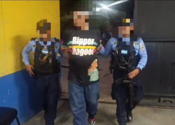 Capturan a presunto pandillero de la 18 por extorsión y portación ilegal de arma de fuego