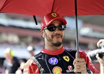 Hamilton declara la guerra a Ferrari y se ve obligado a entonar el ‘mea culpa’ después: “En el calor del momento, la frustración puede salir”