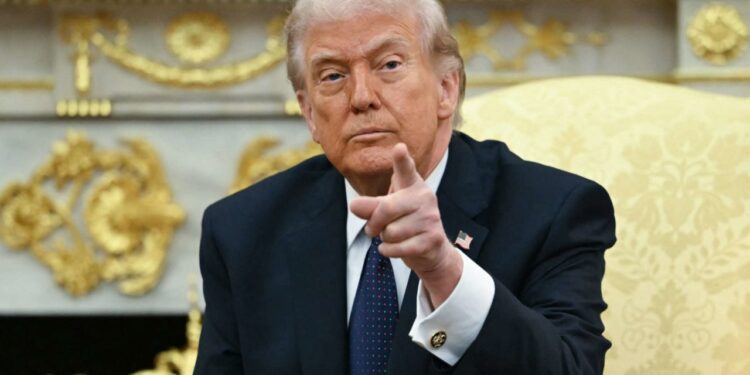 Trump: “Considero el estrecho de Ormuz como territorio estadounidense en este momento”