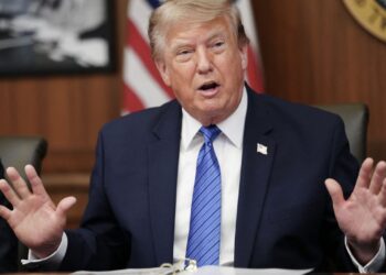 Trump dice que el liderazgo iraní está en “caos total” y es “incapaz” de representar al país