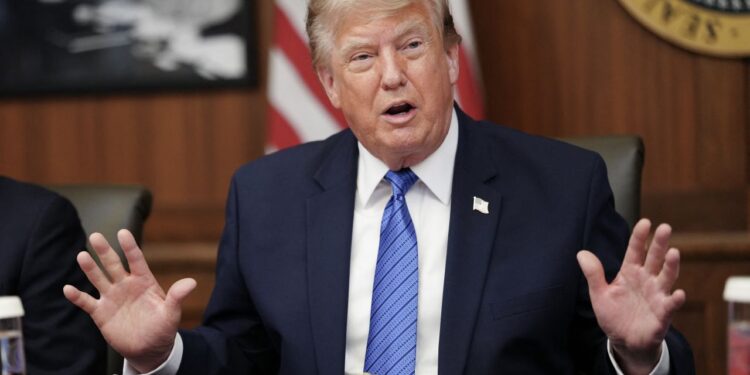Trump dice que el liderazgo iraní está en “caos total” y es “incapaz” de representar al país