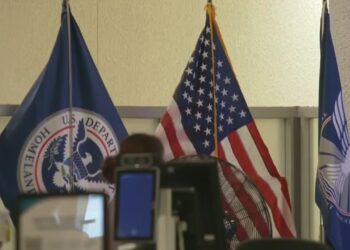 EE.UU. suspende temporalmente las citas para visas de inmigrante en todo el mundo
