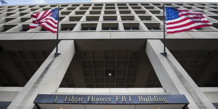 Un juez bloquea el plan de Trump de frenar el traslado de la sede del FBI a Maryland