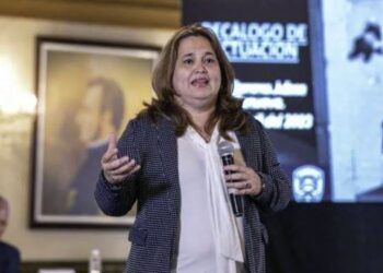 “Dereck nunca debió morir de esa forma”: Julissa Villanueva reacciona ante el asesinato del testigo protegido