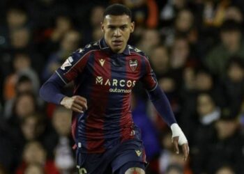 Kervin Arriaga, cada vez más cerca de salir del Levante