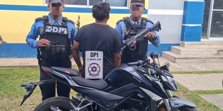 DPI recupera motocicleta robada y aprehende a menor infractor en rápida intervención