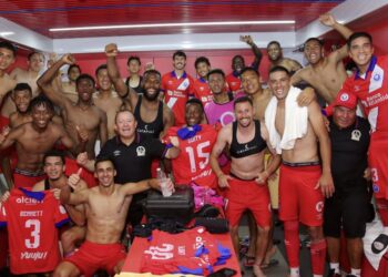 Club Olimpia asegura su lugar en los Cuartos de Final con victoria sobre Alianza FC