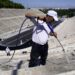 Atenas limpia por primera vez en más de 100 años el histórico estadio Panathenaico de los Juegos Olímpicos de 1896