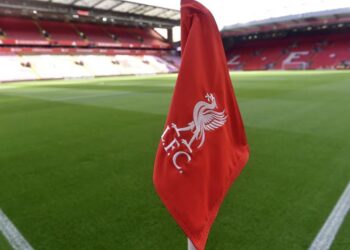 Liverpool vendió un 30% de las acciones del club a un consorcio liderado por Jeff Bezos