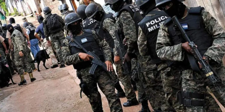 Honduras intervendrá centros educativos para frenar el reclutamiento de menores por estructuras criminales