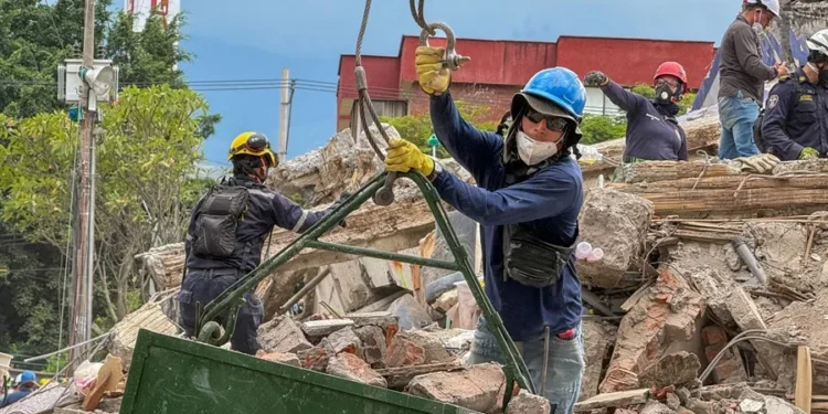 Medicina Legal de Colombia ha recibido 312 cuerpos de víctimas del terremoto