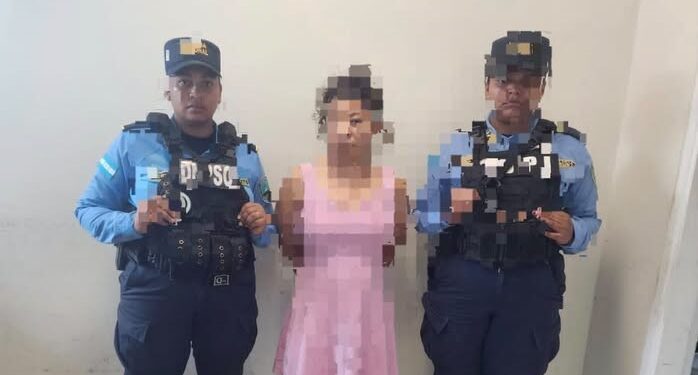 Detienen a una mujer acusada de violencia doméstica tras denuncia presentada por su esposo