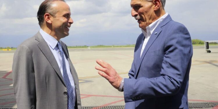 Nasry Asfura llega a Colombia para participar en la toma de posesión de Abelardo de la Espriella