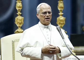 El papa insta a situar en el centro la protección de los migrantes menores de edad